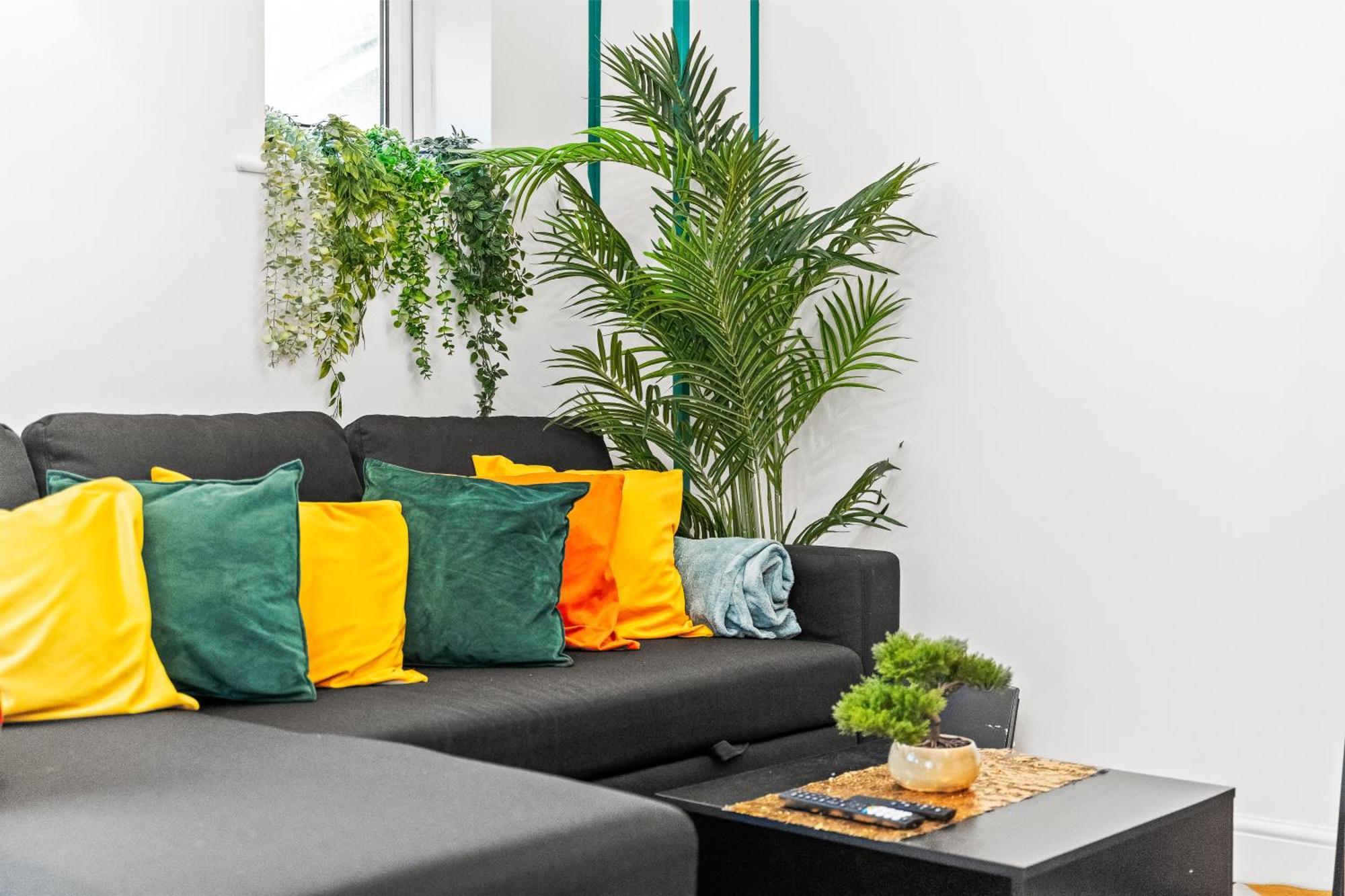 2 Bed Flat 5mins Drive To Canary Wharf Station-free Parking-squidgame Theme Sleeps 6 Casa vacanze Londra