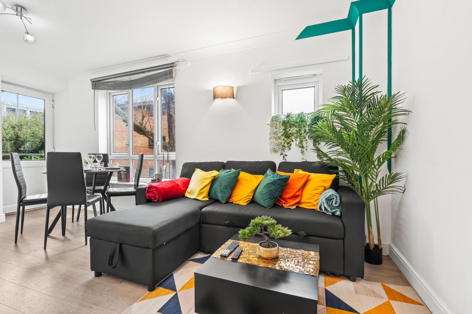 2 Bed Flat 5mins Drive To Canary Wharf Station-free Parking-squidgame Theme Sleeps 6 Casa vacanze
